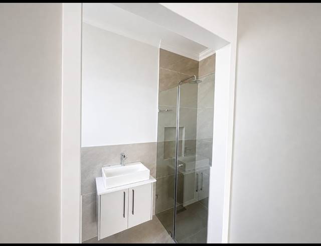 4 BEDROOM FREESTANDING FOR SALE IN SANDOWN